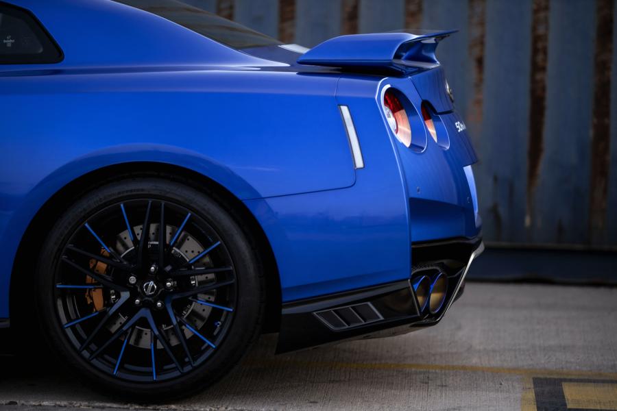 Детали экстерьера Nissan GT-R 50th Anniversary (R35) 2019 года  (ZA) (фото 16 из 40)